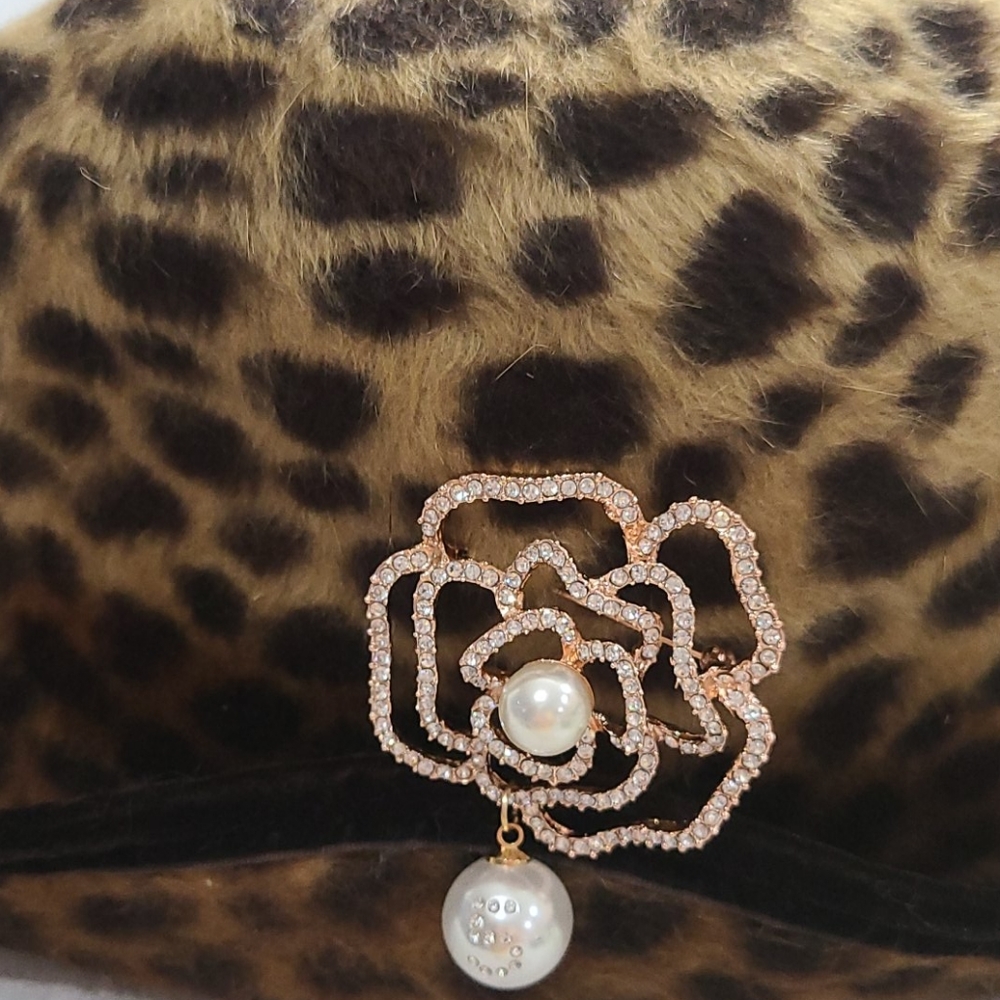 Ladies hat - Picture 5 of 7